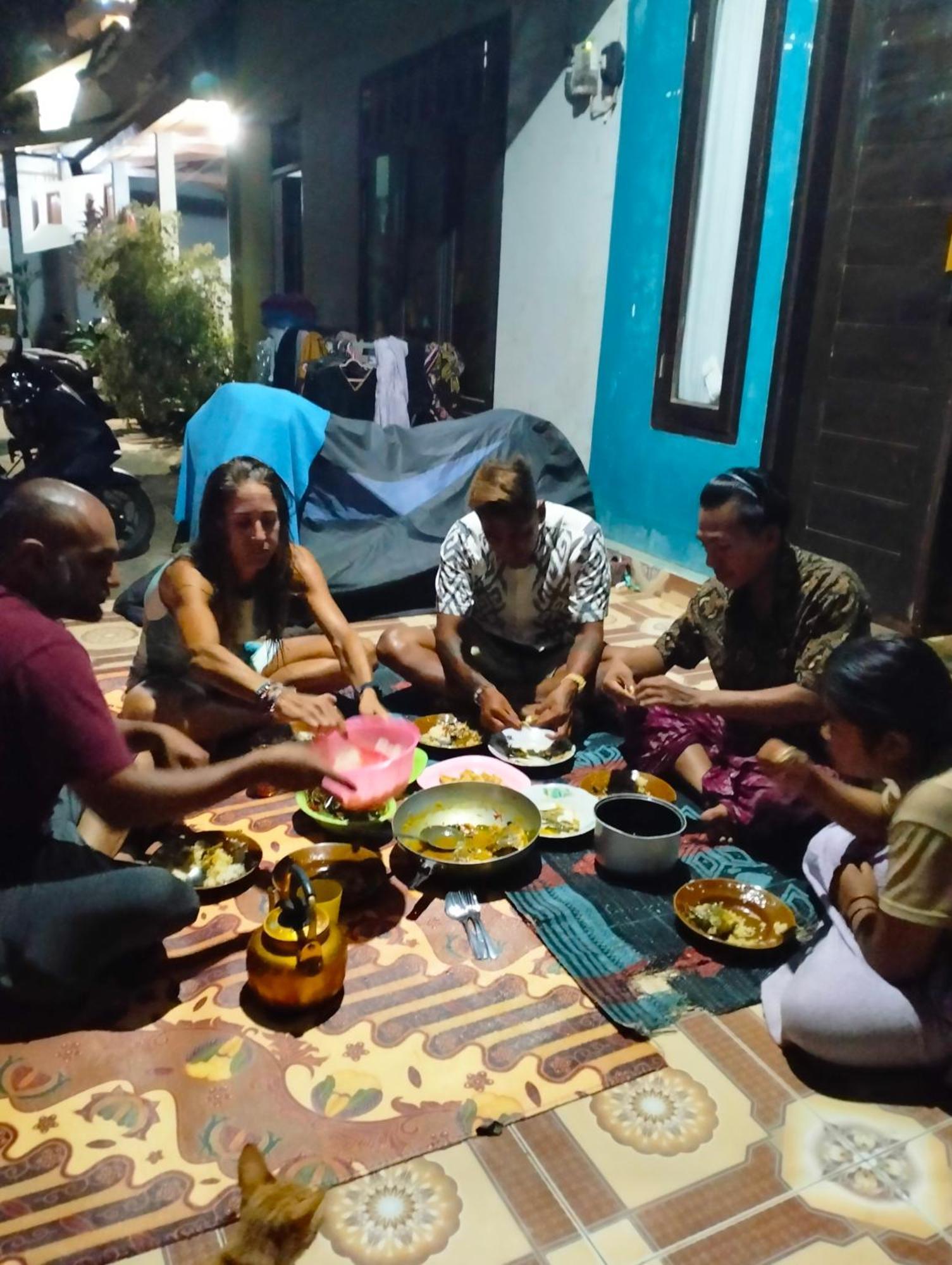 T&T Homestay Kuta  المظهر الخارجي الصورة
